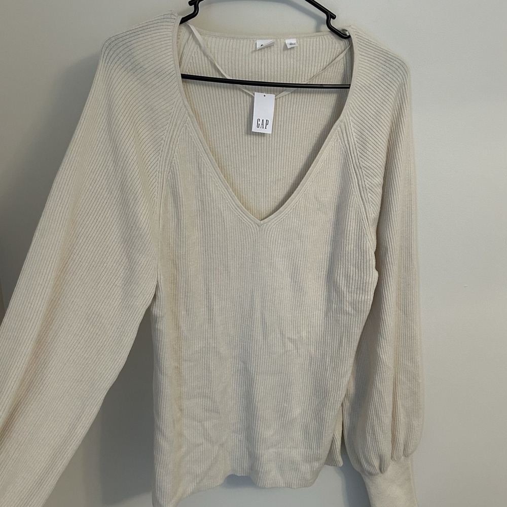 NWT Gap Ribbed V-Neck Pullover Sweater Soft Knit Blend Volume Sleeves XL Cream